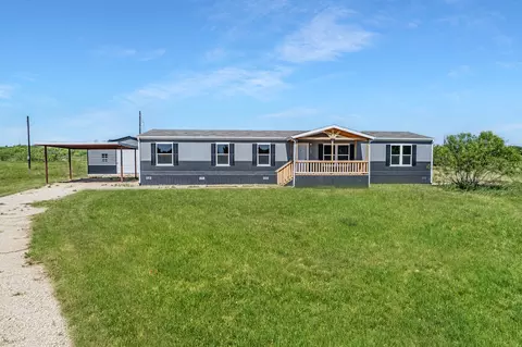1057 Hopewell Rd, Bellevue, TX 76228