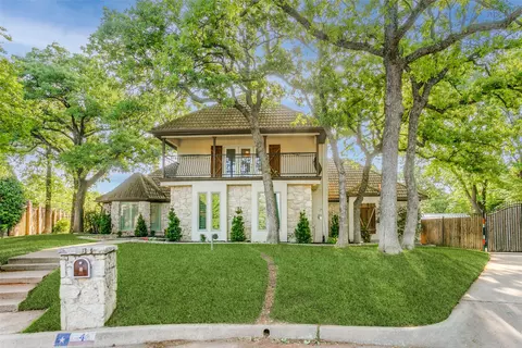 4 Shields Ct, Trophy Club, TX 76262