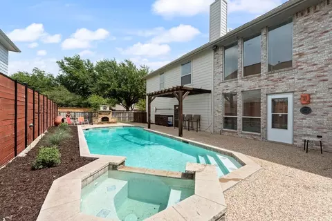 5900 Heron Cove Ln, The Colony, TX 75056
