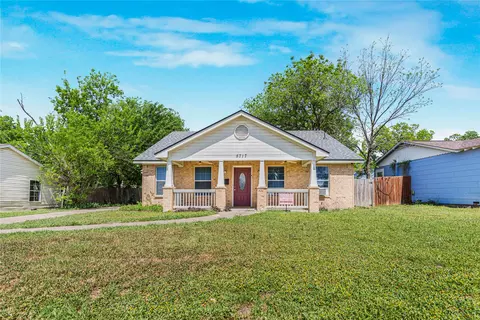 5717 Madge Pl, Haltom City, TX 76117