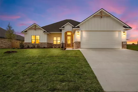 1333 Red Rock Rd, Hewitt, TX 76643