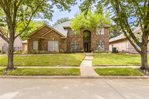2802 Park Run Dr, Arlington, TX 76016