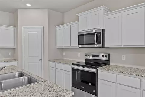 Kitchen - 529 Marsh St, Cleburne, TX 76033 photo 1 of 4