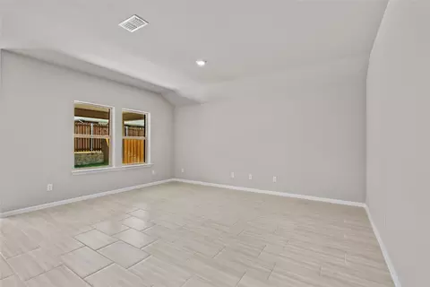 Living - 529 Marsh St, Cleburne, TX 76033 photo 3 of 4