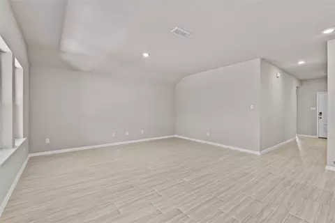 Living - 529 Marsh St, Cleburne, TX 76033 photo 4 of 4