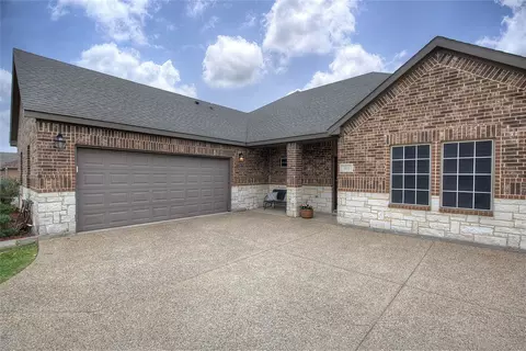 306 Derick Dr, Royse City, TX 75189