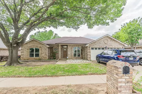 3309 Timber View Cir, Bedford, TX 76021