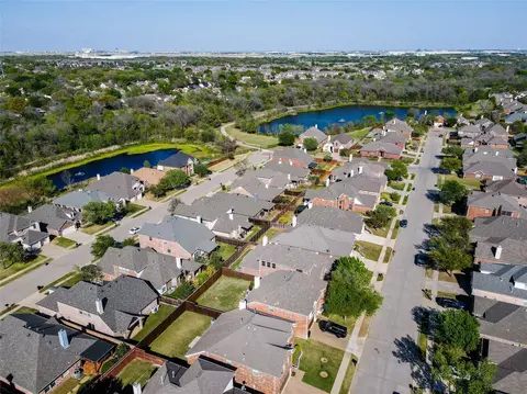 View/Area - 209 Park Meadows Dr, Euless, TX 76039 photo 3 of 5