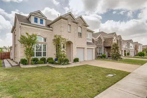 358 Gleneagles Dr, Garland, TX 75040