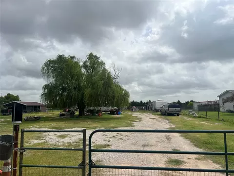 1461 County Road 697, Farmersville, TX 75442