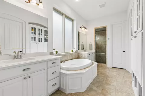 Bath - 4149 Maclin Dr, Celina, TX 75009 photo 3 of 5