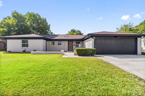 729 Finland St, Grand Prairie, TX 75050