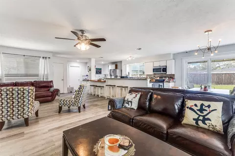 614 Melrose Dr, Richardson, TX 75080