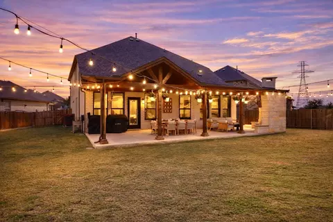 101 Mossy Oak Trl, Fort Worth, TX 76131