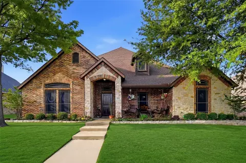 1012 Colonial Dr, Royse City, TX 75189