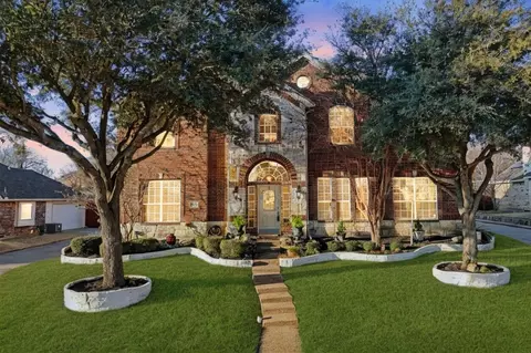 1318 Coastal Dr, Garland, TX 75043