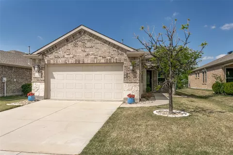 2082 Bentwater Ln, Frisco, TX 75036