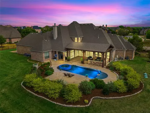 1061 Kingsbridge Ln, Rockwall, TX 75032