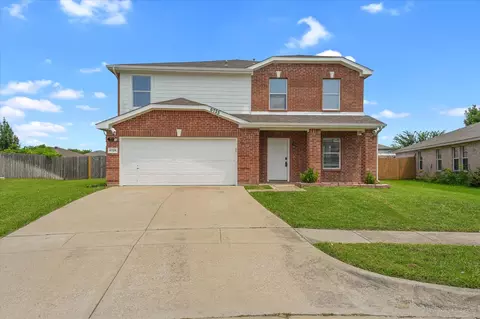 6725 Prairie Fire Rd, Arlington, TX 76002