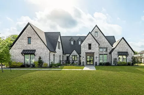 930 Harbour Oaks Ct, Fairview, TX 75069