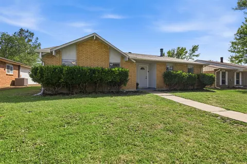 4805 Wheeler Dr, The Colony, TX 75056