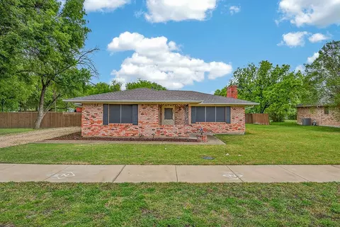 219 W Jefferson St, Palmer, TX 75152