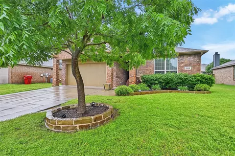 1512 Greenbrier Dr, Van Alstyne, TX 75495