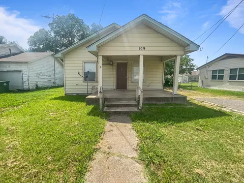 109 S 5th St, Sanger, TX 76266