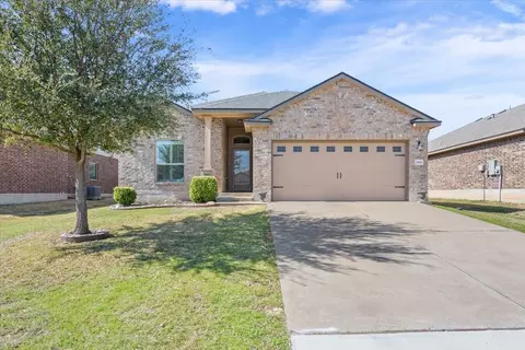 2801 Samson Dr, Lorena, TX 76655