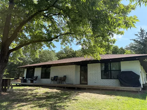 2648 Fm-2152, Mount Pleasant, TX 75455