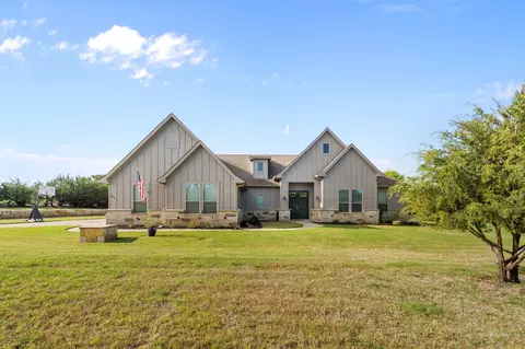 351 Sharla Smelley Rd, Weatherford, TX 76088
