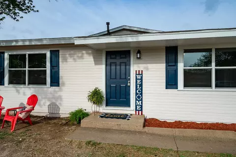 912 S Anson St, Stamford, TX 79553