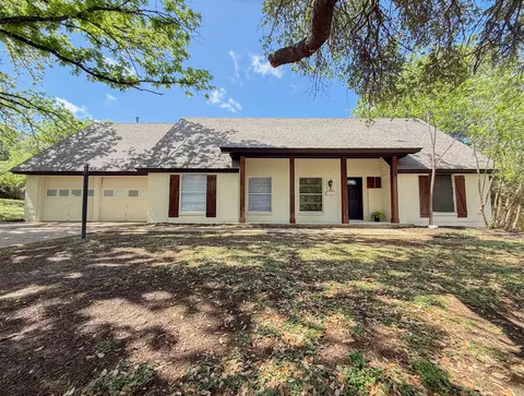 5520 Woodway Dr, Fort Worth, TX 76133