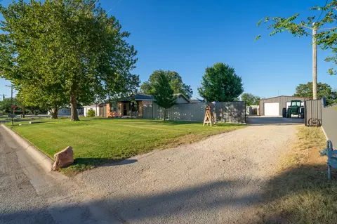 455 5th, Hawley, TX 79525