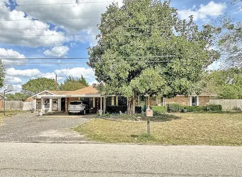 2307 Crystal Dr, Athens, TX 75751