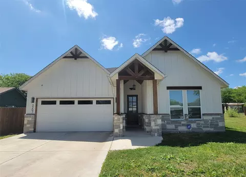 3207 30th St, Fort Worth, TX 76106