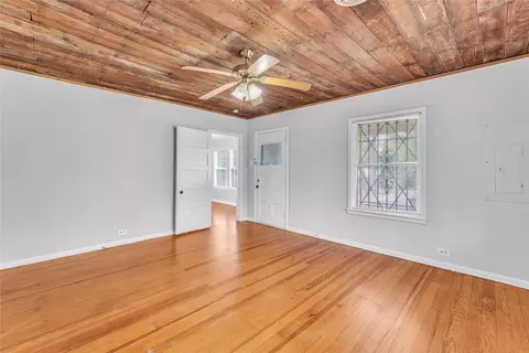 Living - 3500 N 21st St, Waco, TX 76708 photo 8 of 9