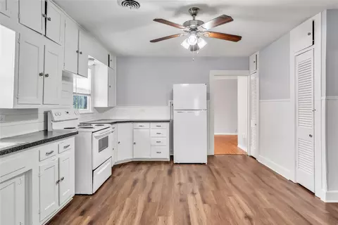 Kitchen - 3500 N 21st St, Waco, TX 76708 photo 1 of 2