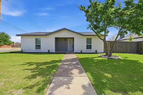6656 Starnes Rd, Watauga, TX 76148