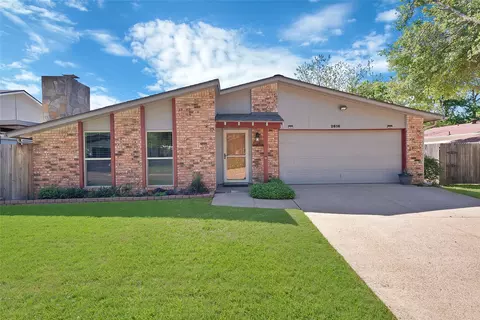 2616 Crestmoor Ct, Arlington, TX 76016