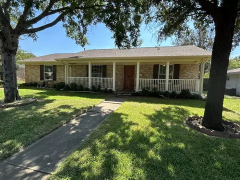4122 W Rochelle Rd, Irving, TX 75062
