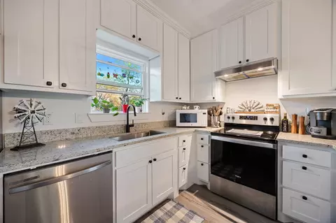Kitchen - 600 Picket St, Commerce, TX 75428 photo 3 of 4