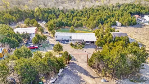 1425 Hunsucker Rd, Palmer, TX 75152