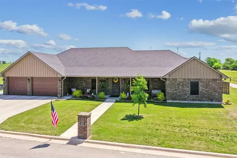 820 Fleitman Dr, Muenster, TX 76252