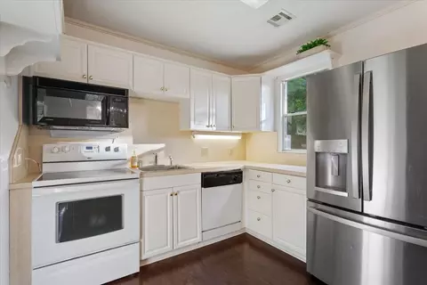 Kitchen - 410 Rice Ave, Waco, TX 76708 photo 4 of 4