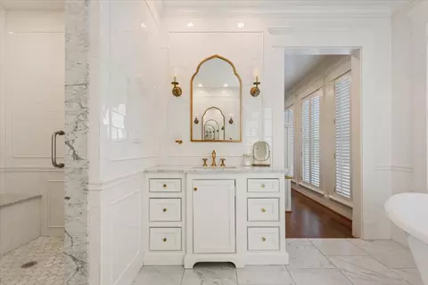 Bath - 410 Rice Ave, Waco, TX 76708 photo 1 of 9
