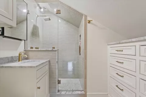 Bath - 410 Rice Ave, Waco, TX 76708 photo 7 of 9
