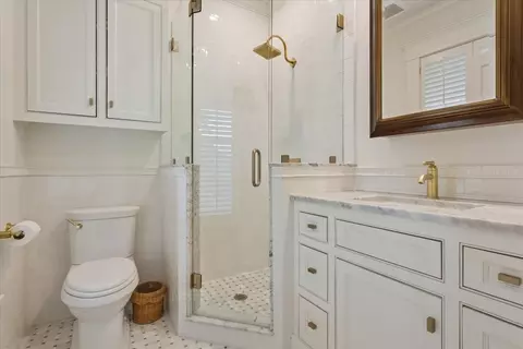Bath - 410 Rice Ave, Waco, TX 76708 photo 4 of 9