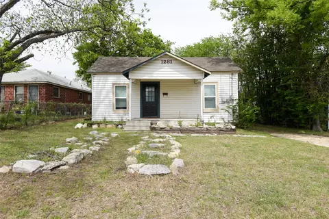 1281 Swan St, Stephenville, TX 76401