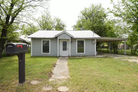 1002 Dodge St, Stephenville, TX 76401